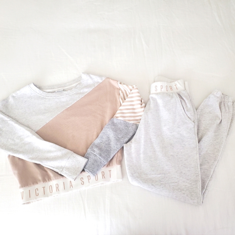 VS crop top sweater & swest pant set